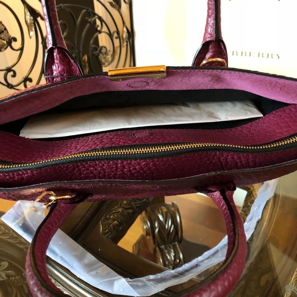 NWT Burberry Large handbag&wallet set - Picture 3 of 7